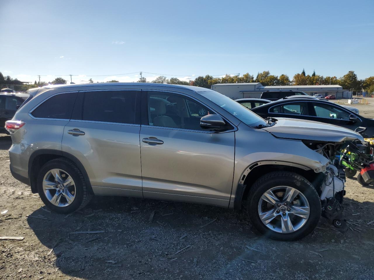 2016 TOYOTA HIGHLANDER