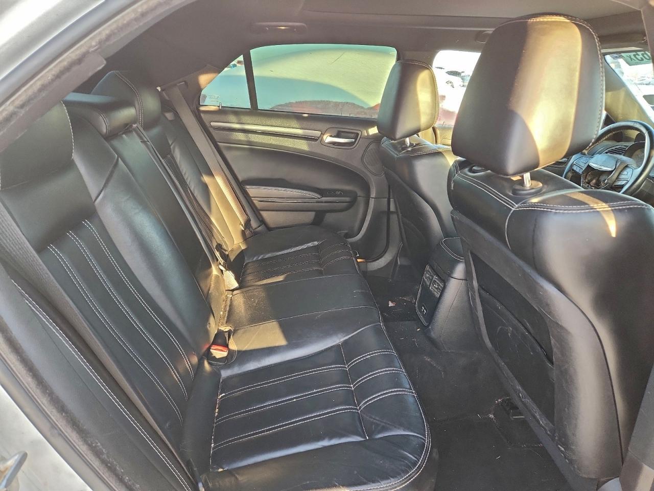 2016 CHRYSLER 300