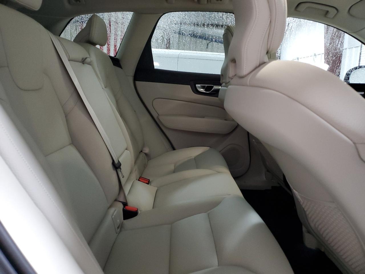 2024 VOLVO XC60