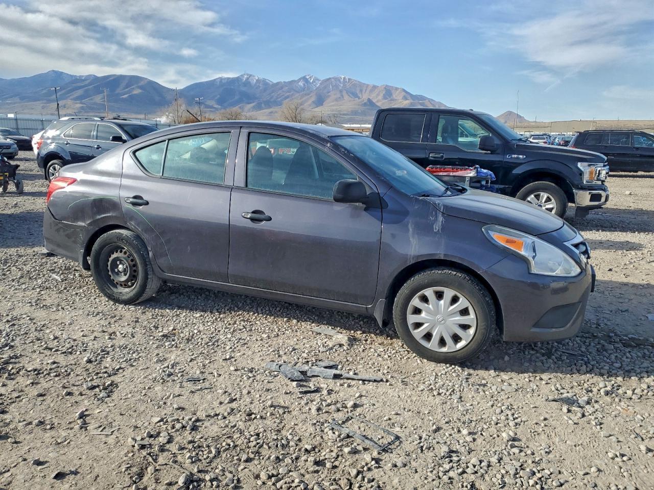 2015 NISSAN VERSA