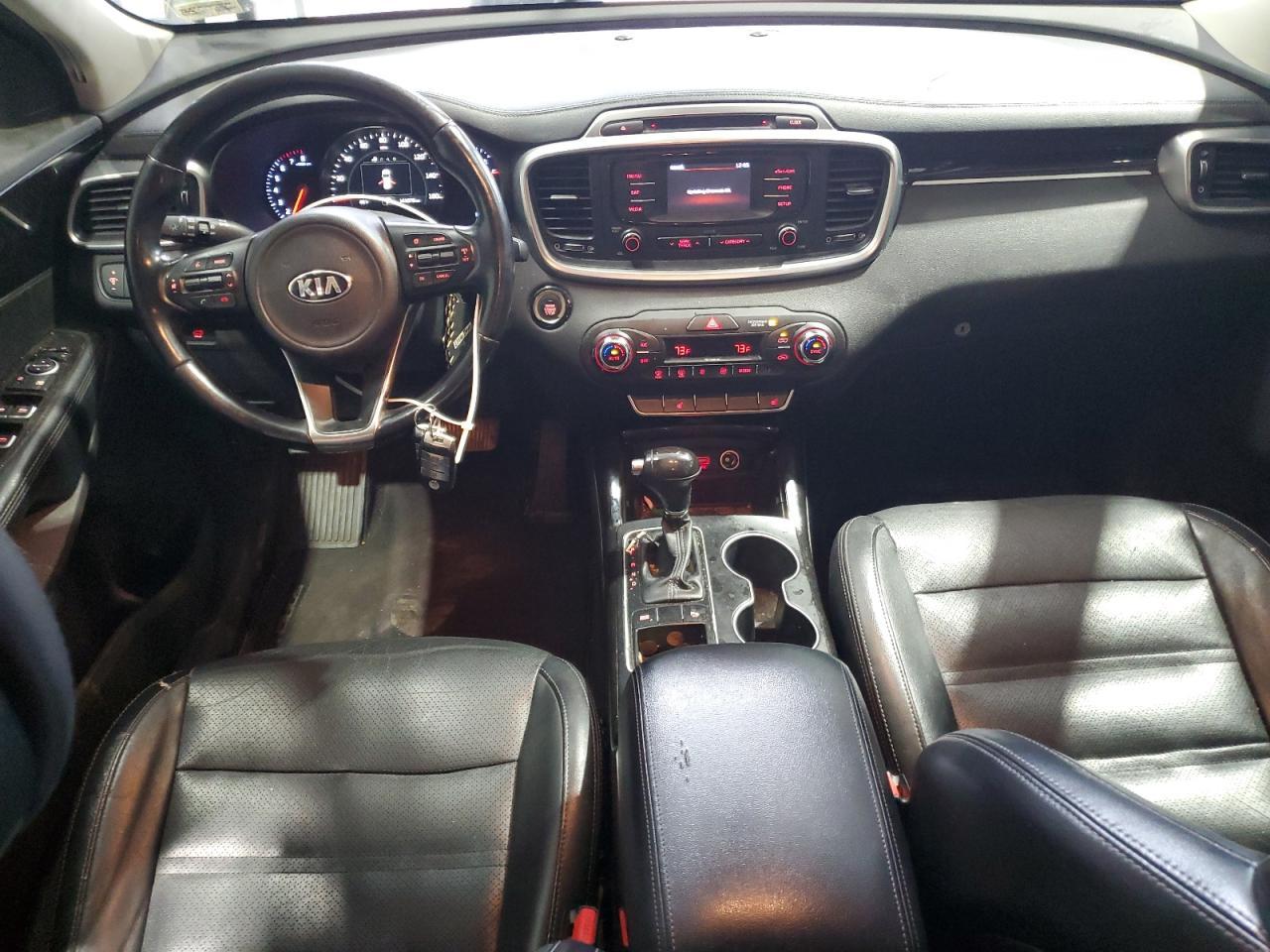2016 KIA SORENTO