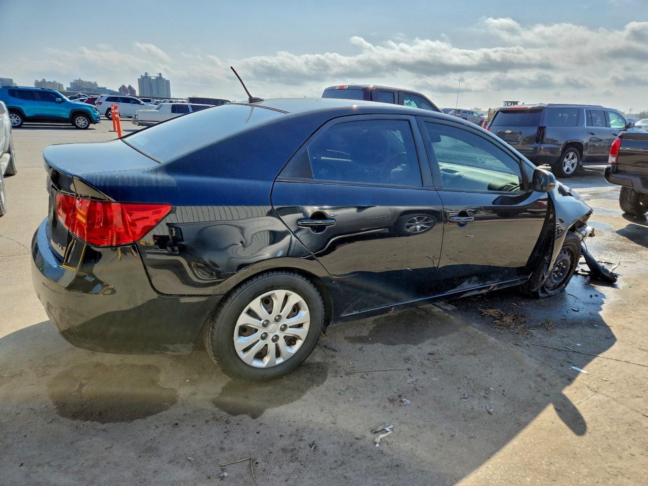 2013 KIA FORTE