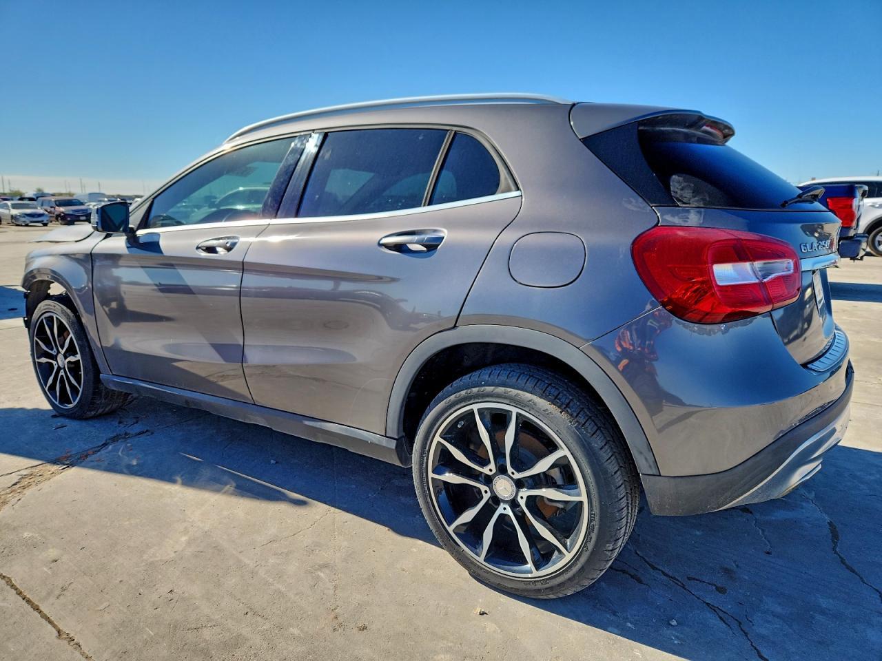 2016 MERCEDES-BENZ GLA-Class