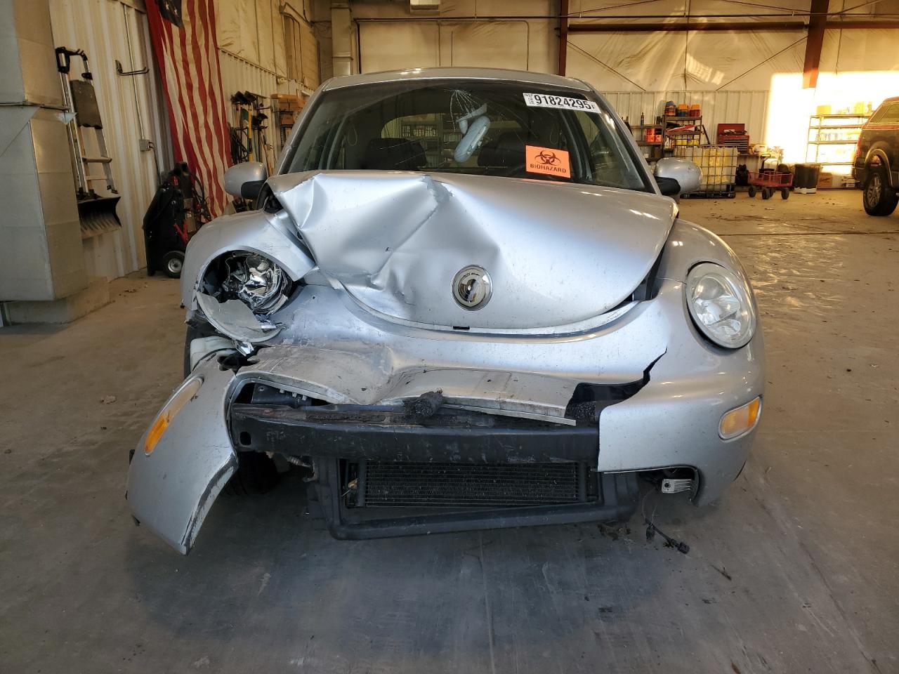 2003 VOLKSWAGEN Beetle