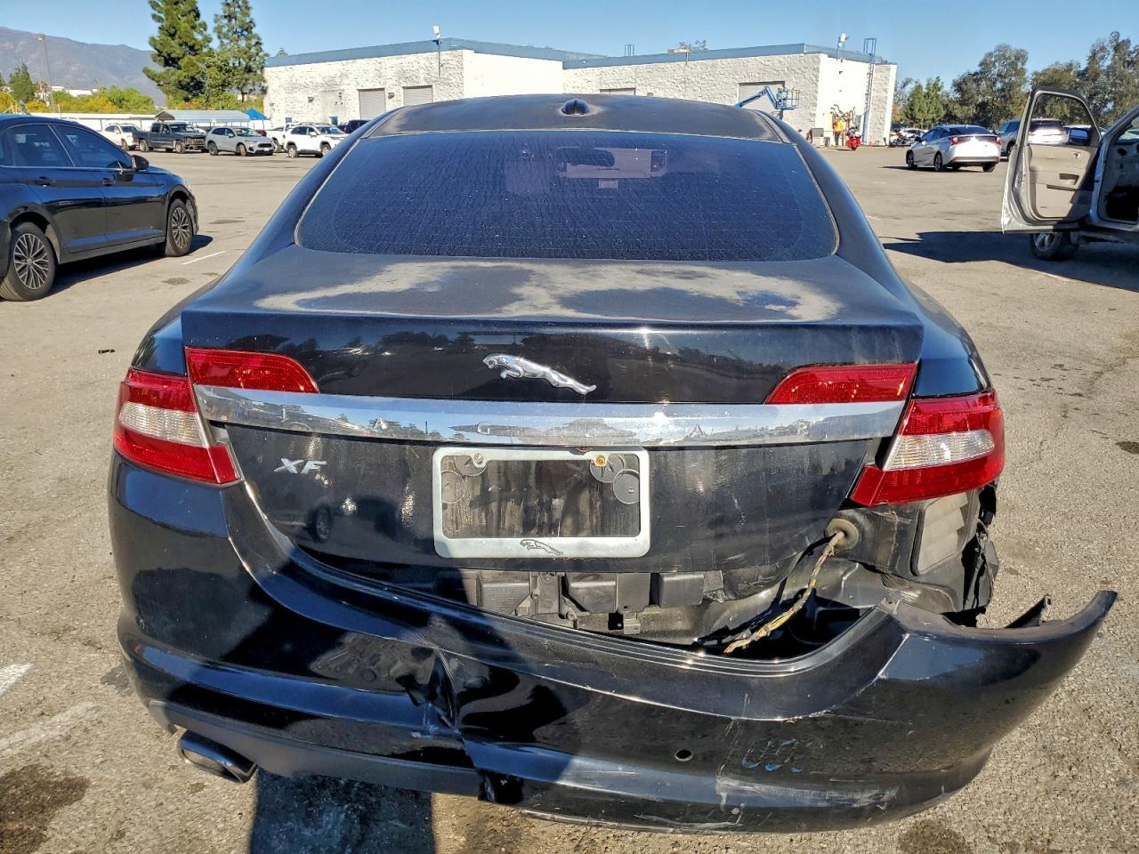 2010 JAGUAR XF
