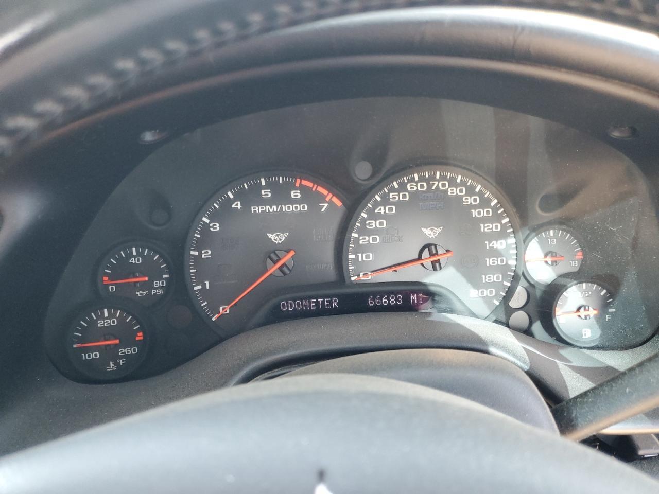2004 CHEVROLET CORVETTE