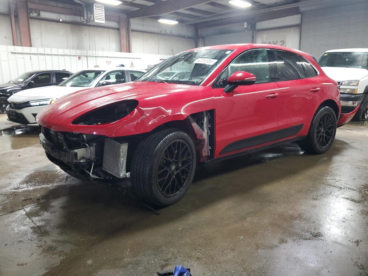 2018 PORSCHE Macan