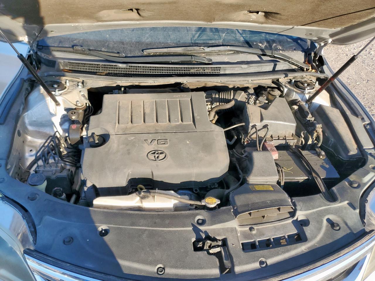 2013 TOYOTA Avalon