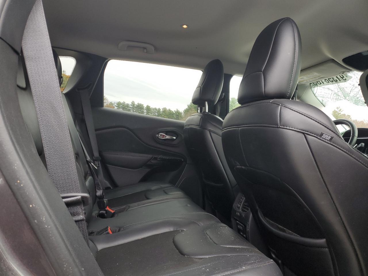2019 JEEP CHEROKEE