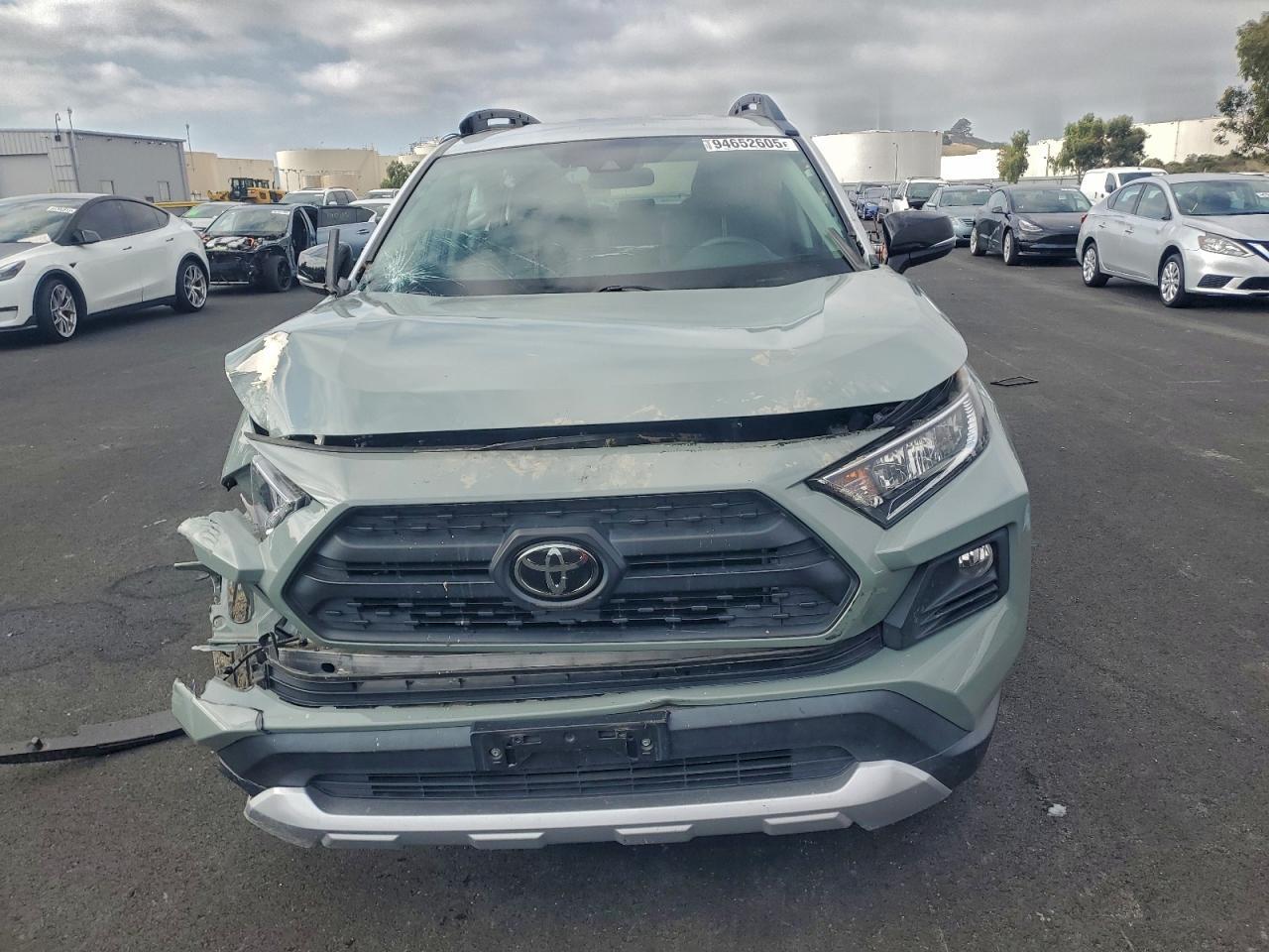 2019 TOYOTA RAV4