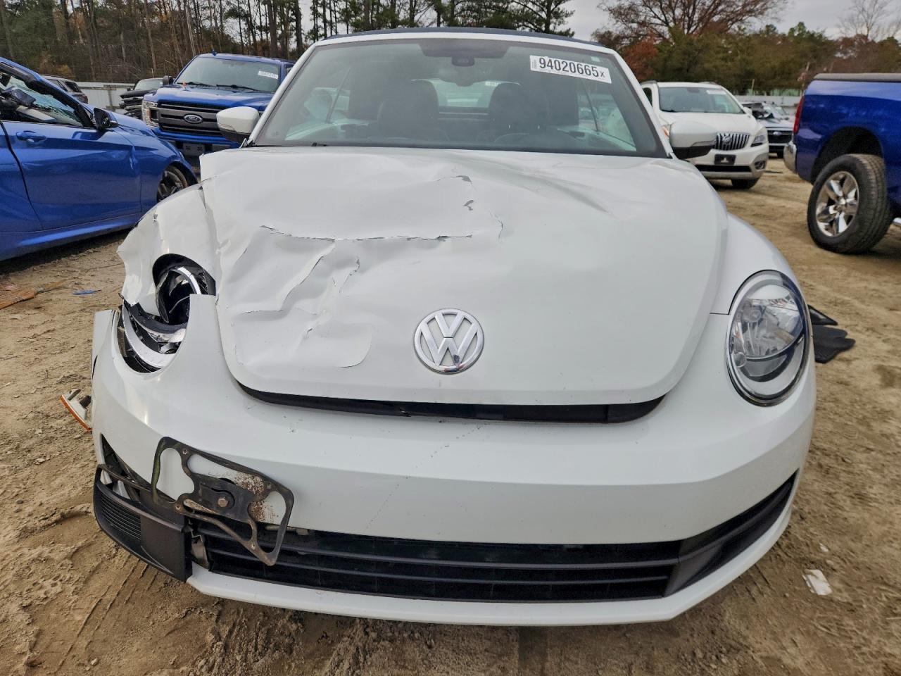 2016 VOLKSWAGEN Beetle