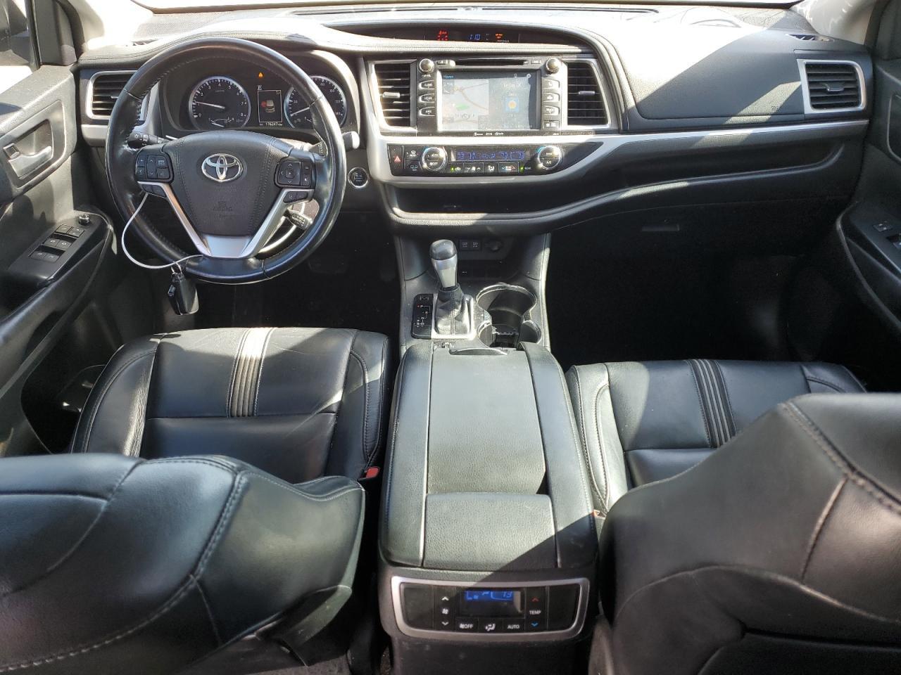 2017 TOYOTA HIGHLANDER