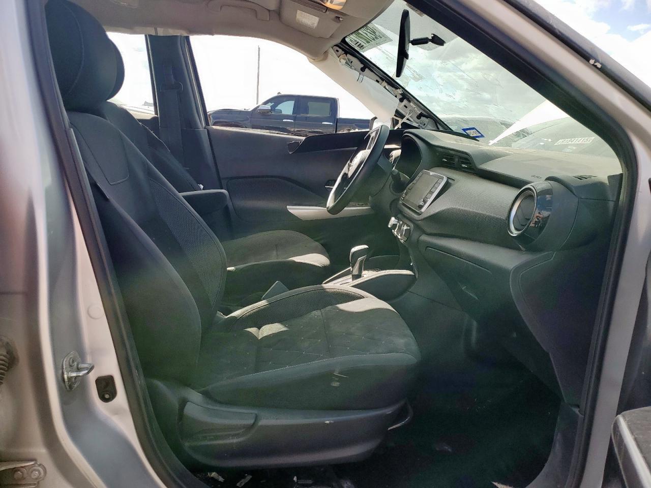 2019 NISSAN KICKS
