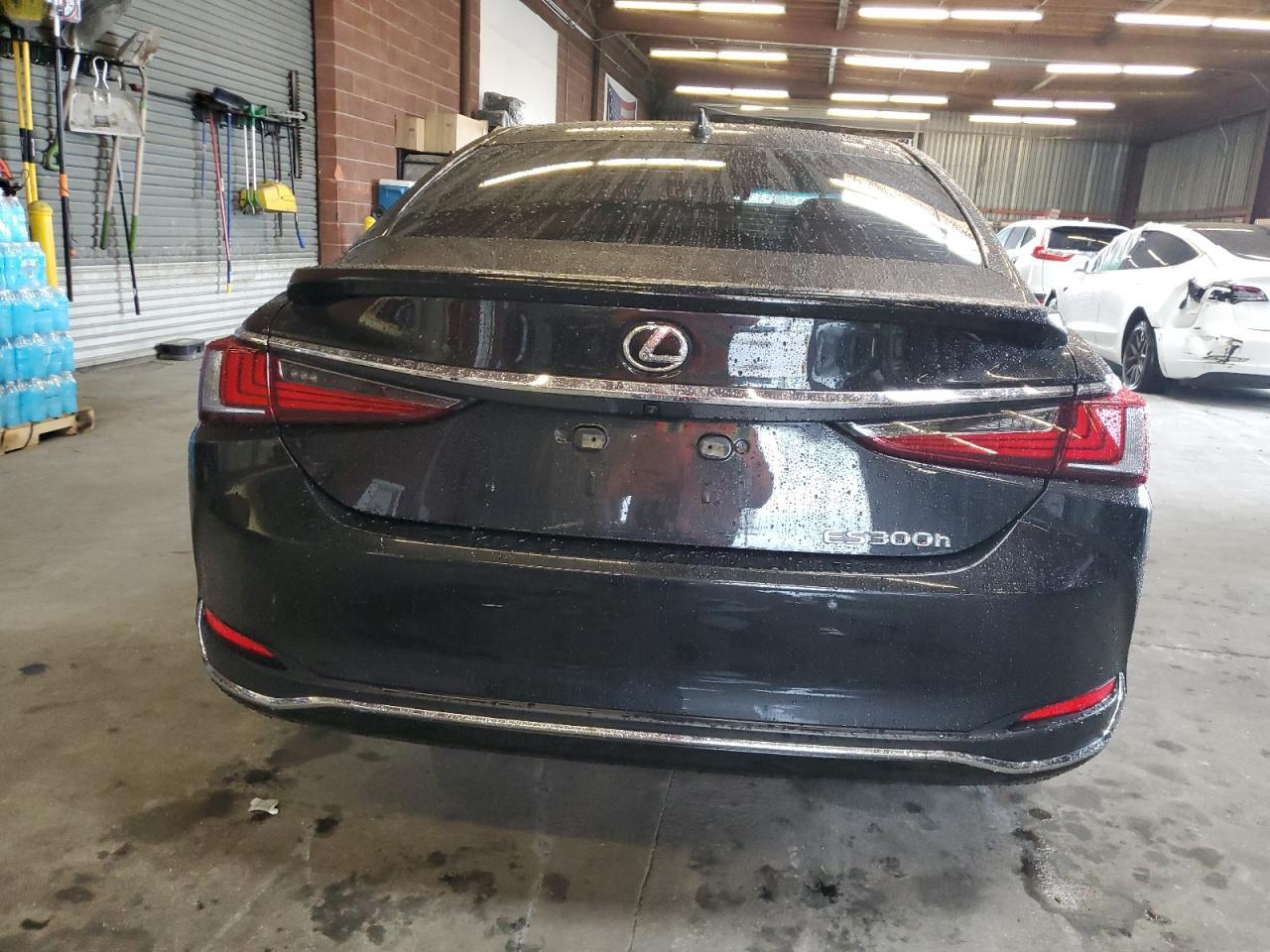 2025 LEXUS ES 300H