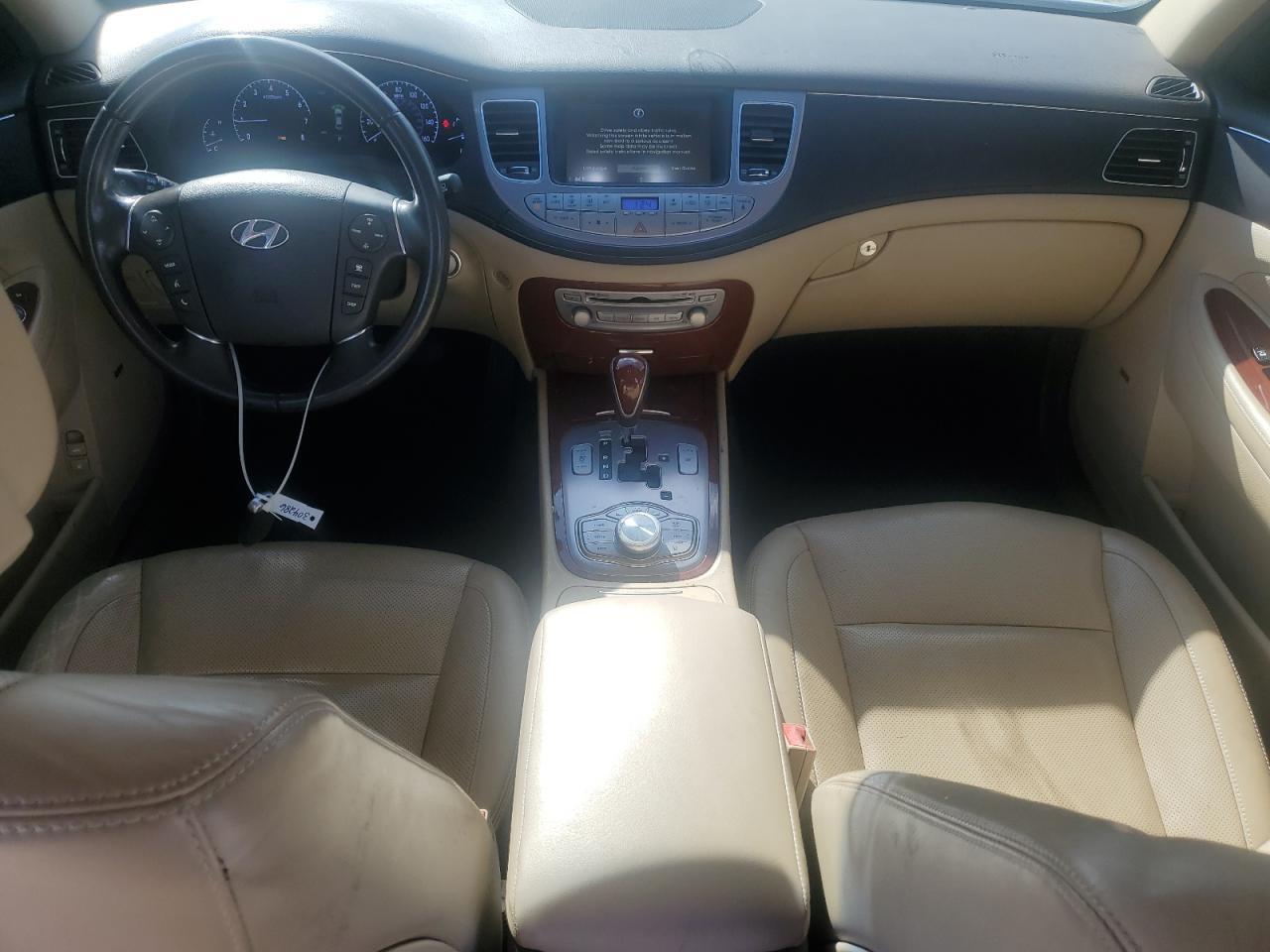 2013 HYUNDAI GENESIS