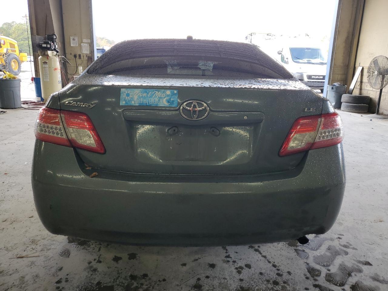 2010 TOYOTA CAMRY