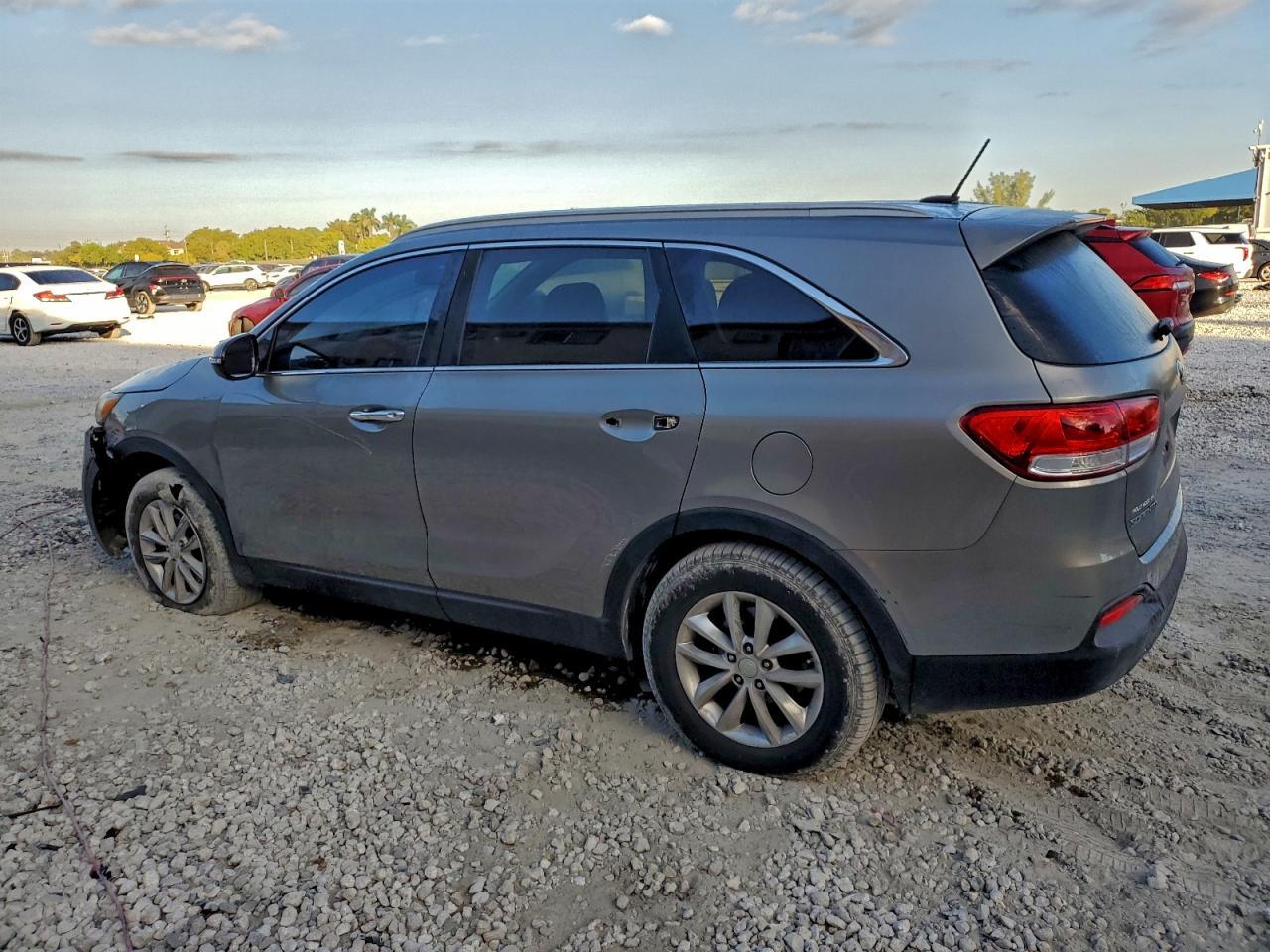 2016 KIA SORENTO