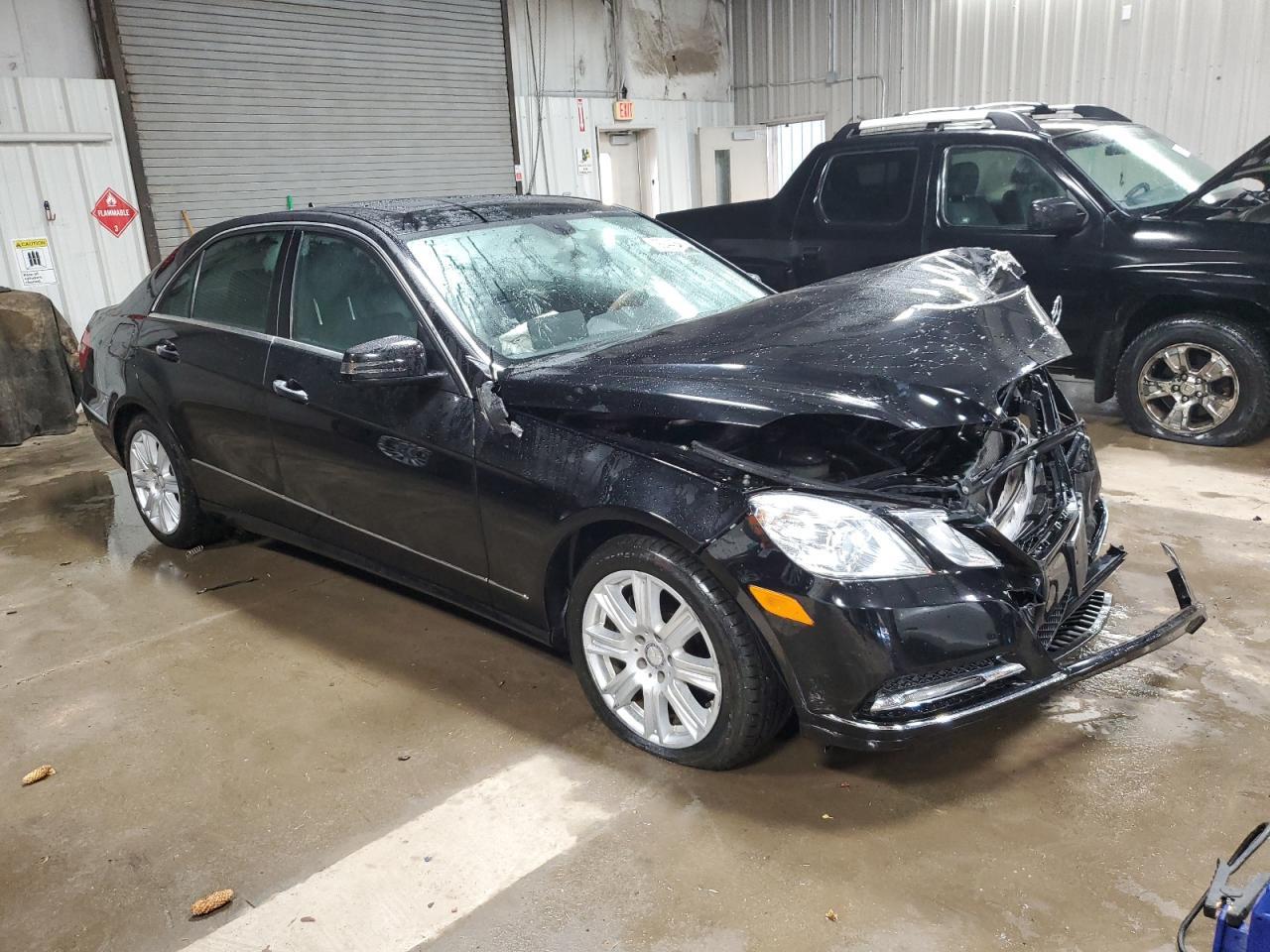 2013 MERCEDES-BENZ E-Class