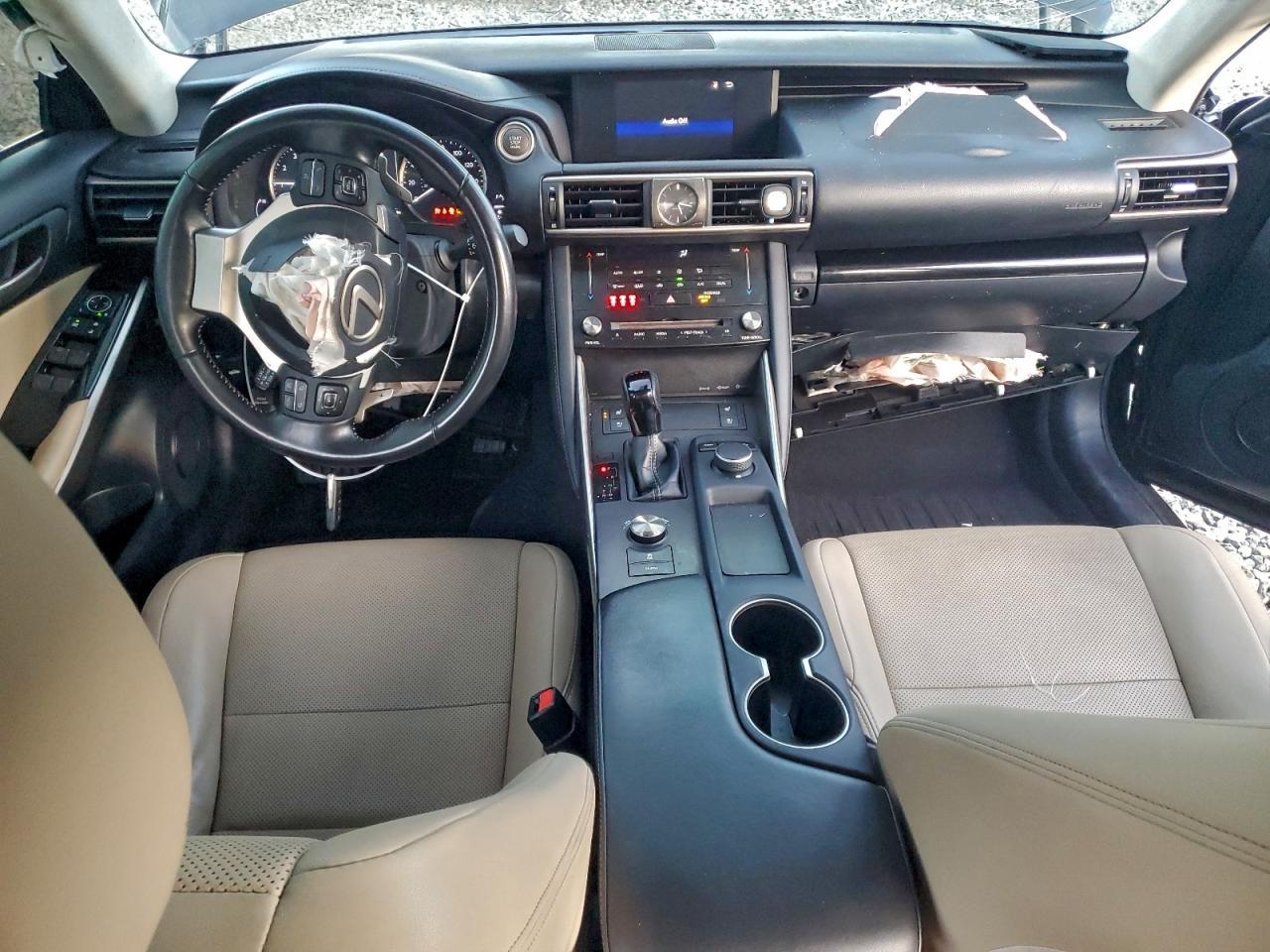 2018 LEXUS IS 300
