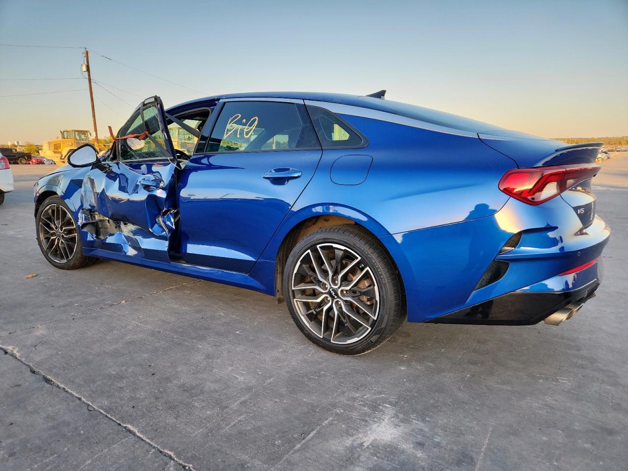 2023 KIA K5