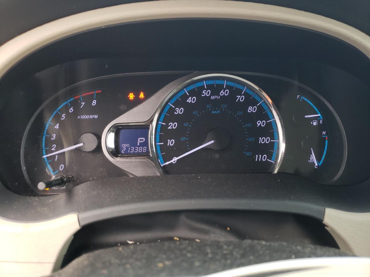 2011 TOYOTA SIENNA