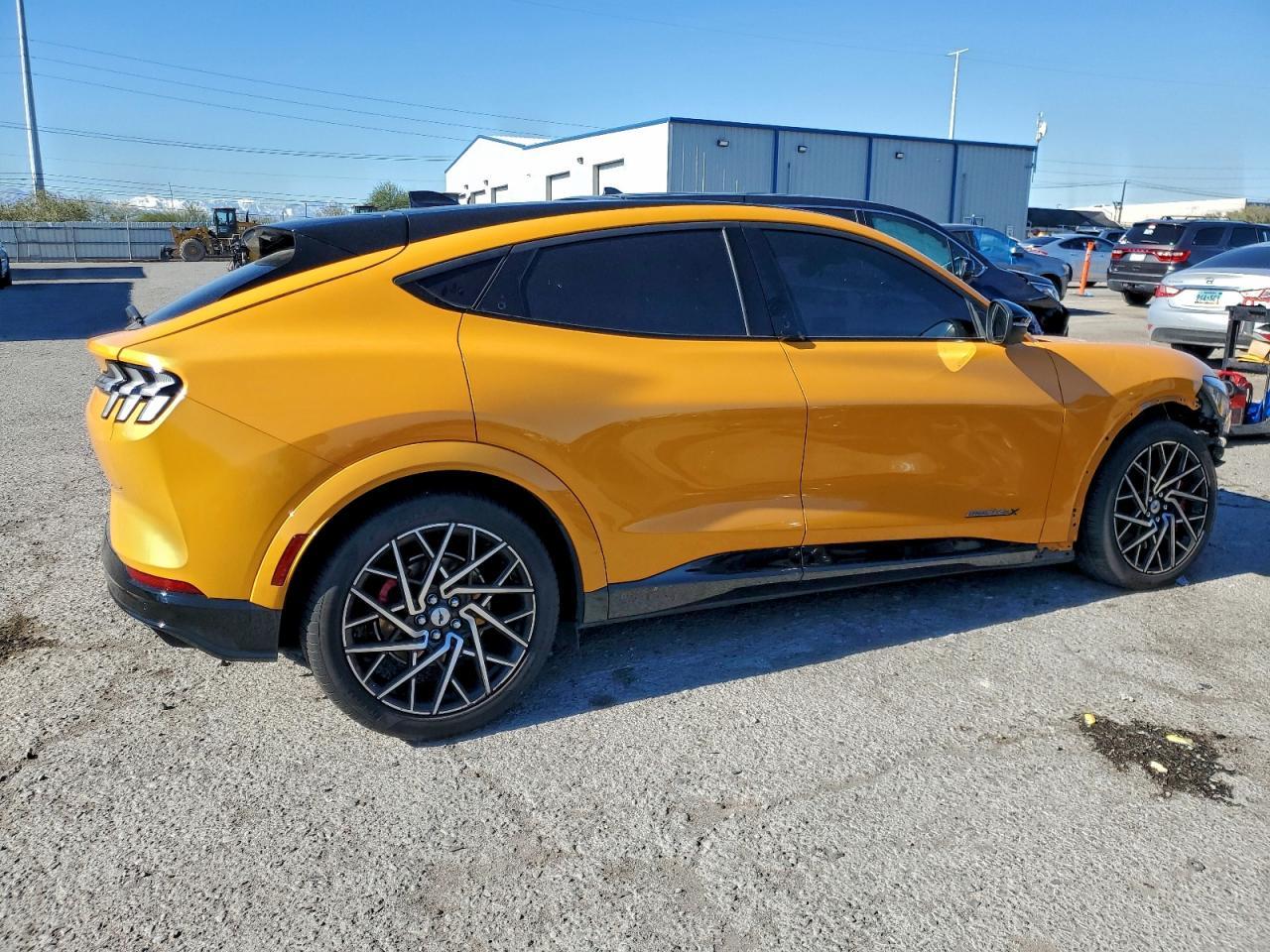 2022 FORD Mustang Mach-E