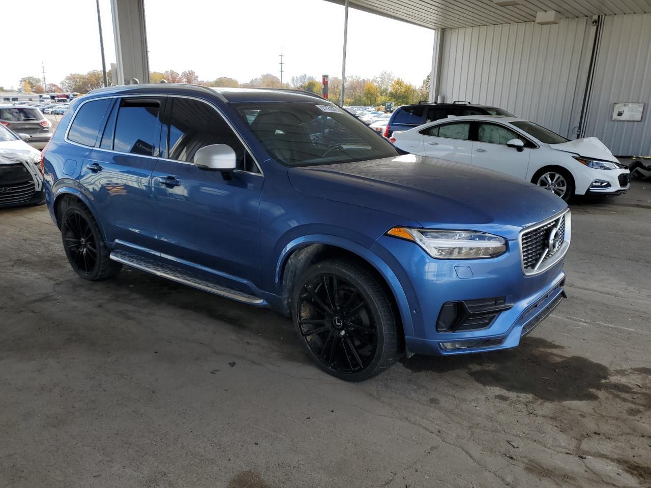 2016 VOLVO XC90