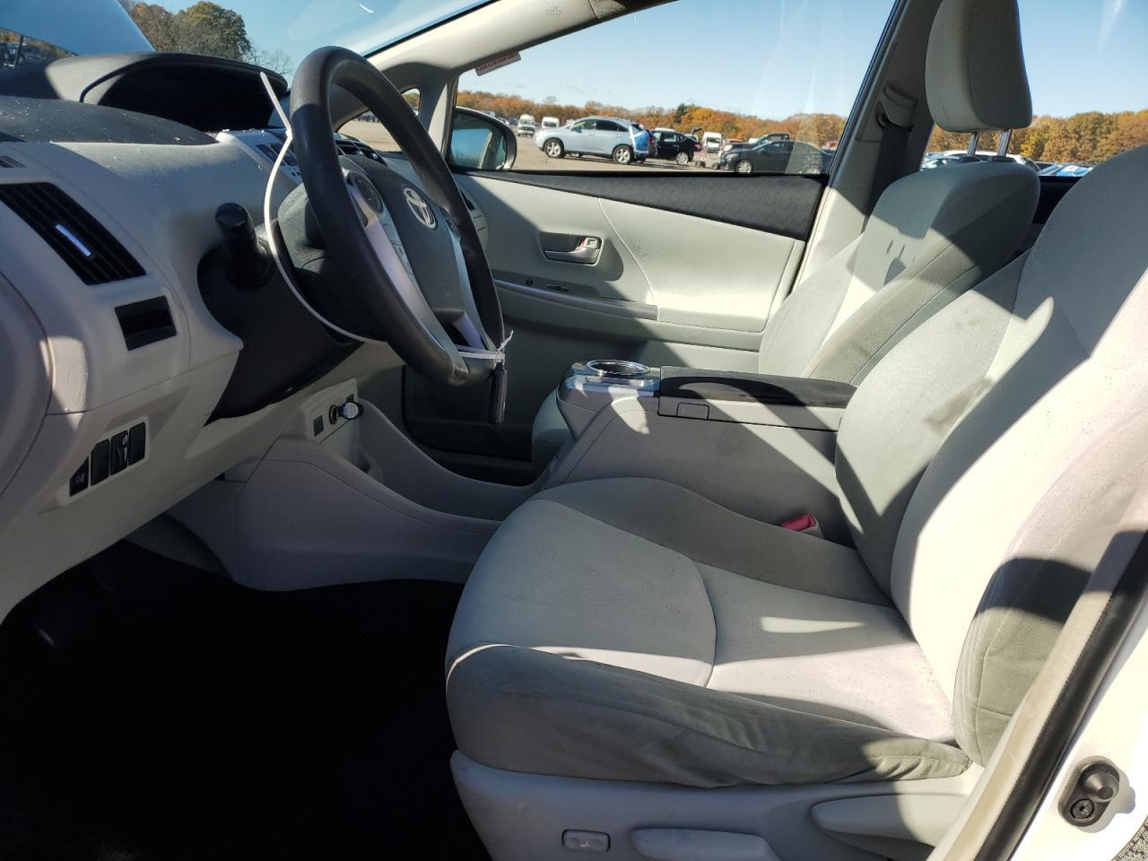 2012 TOYOTA PRIUS V