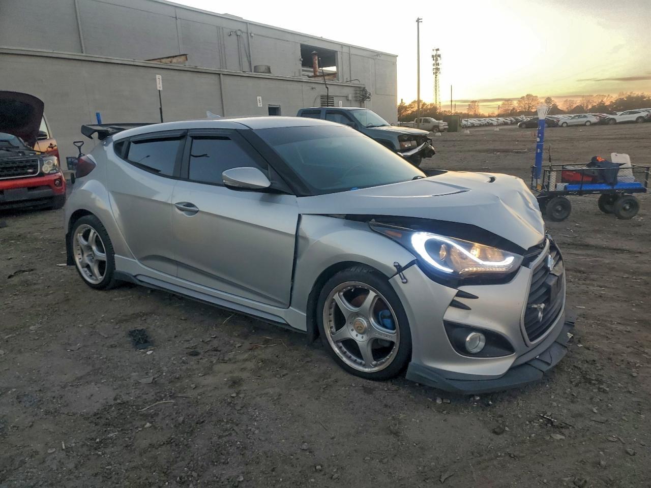 2013 HYUNDAI VELOSTER