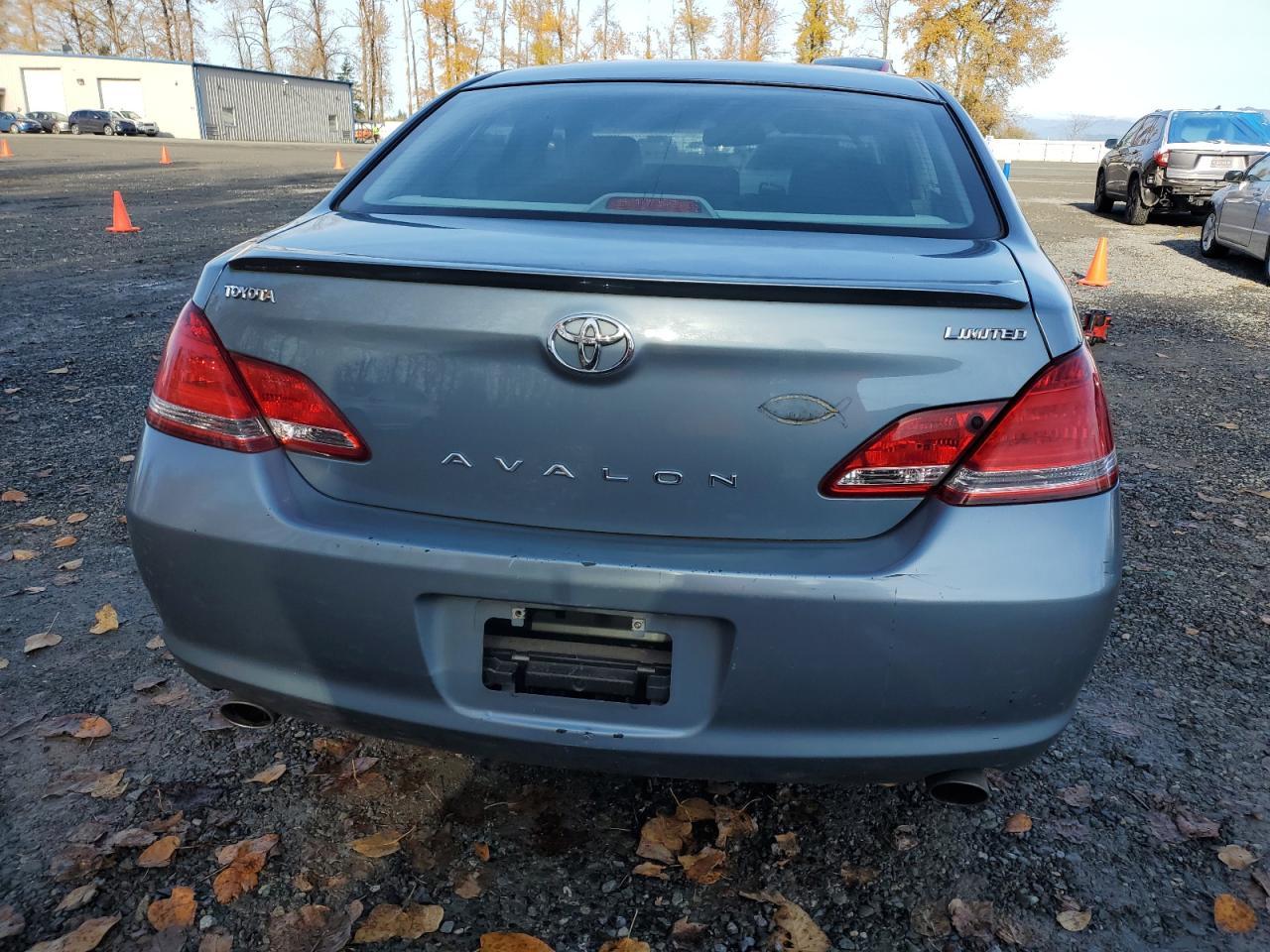 2006 TOYOTA Avalon