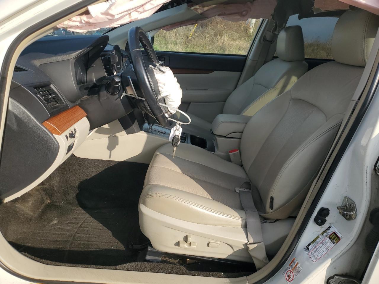 2014 SUBARU Outback