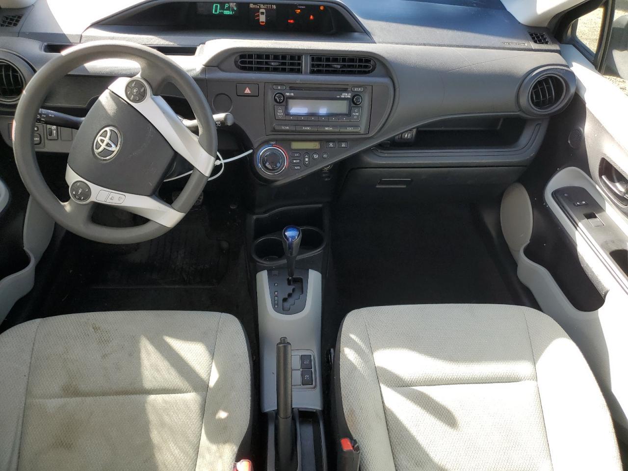 2013 TOYOTA Prius c