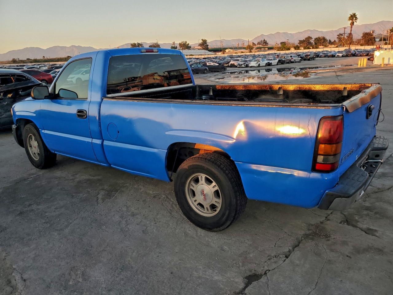 2003 GMC Sierra