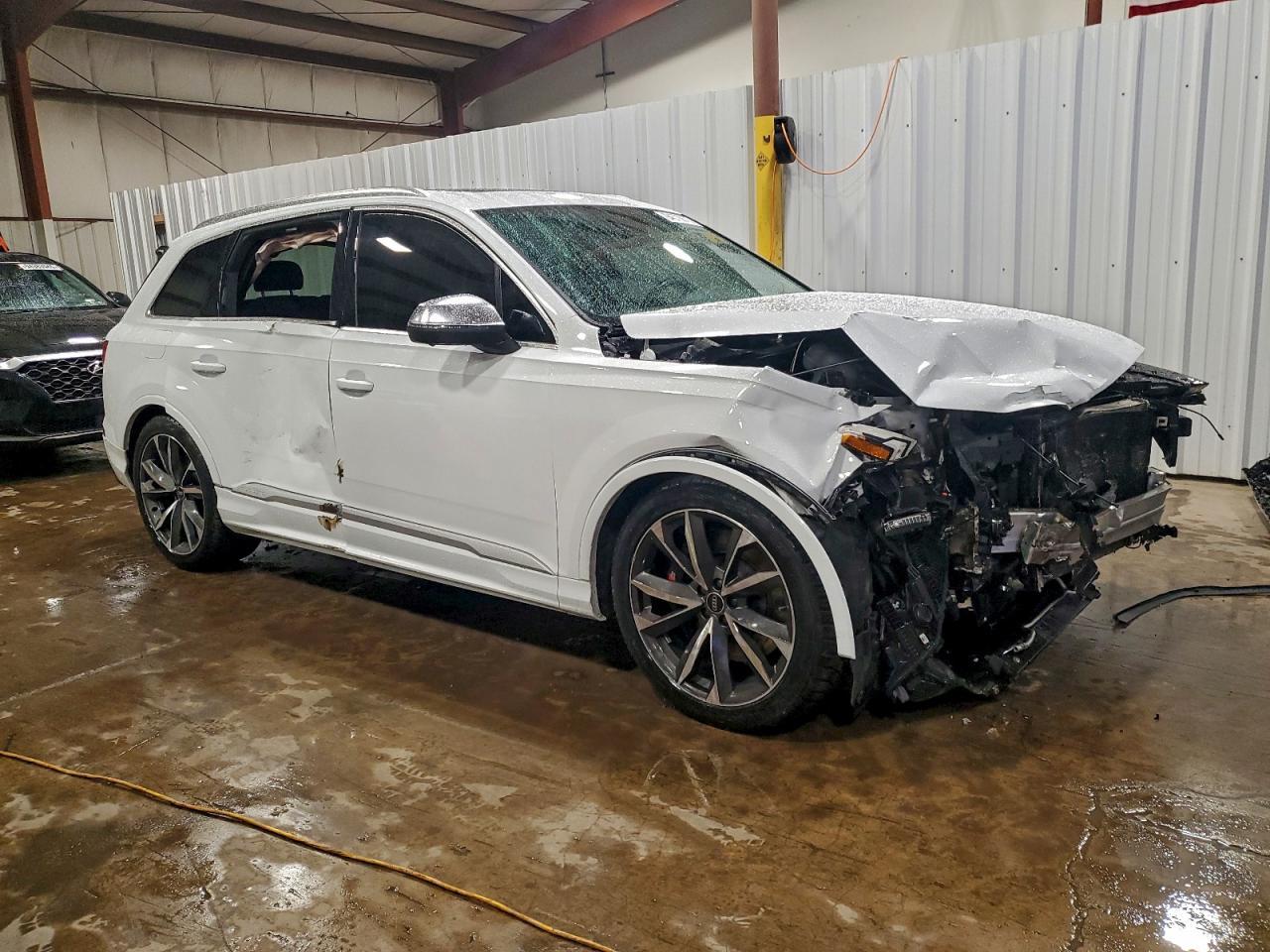 2021 AUDI SQ7