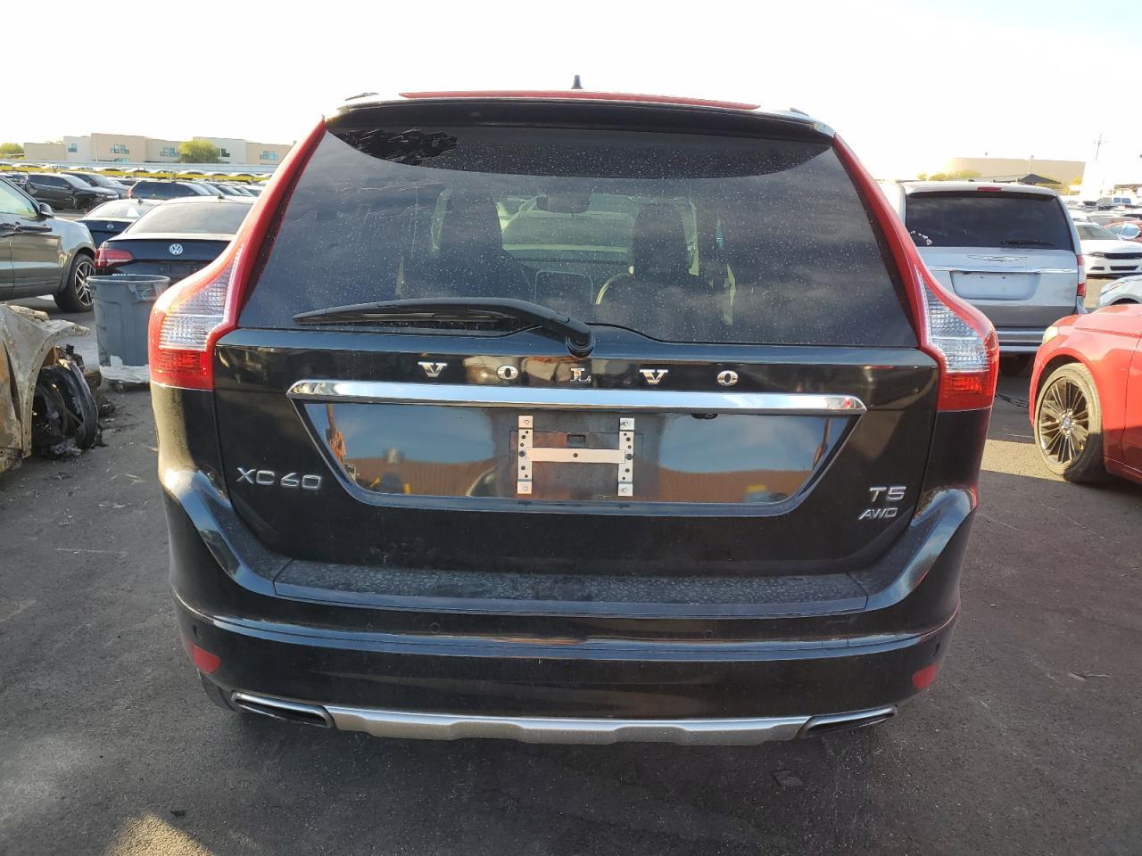 2015 VOLVO XC60