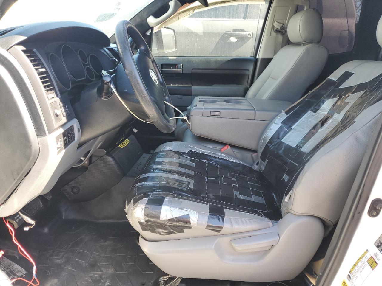 2011 TOYOTA TUNDRA