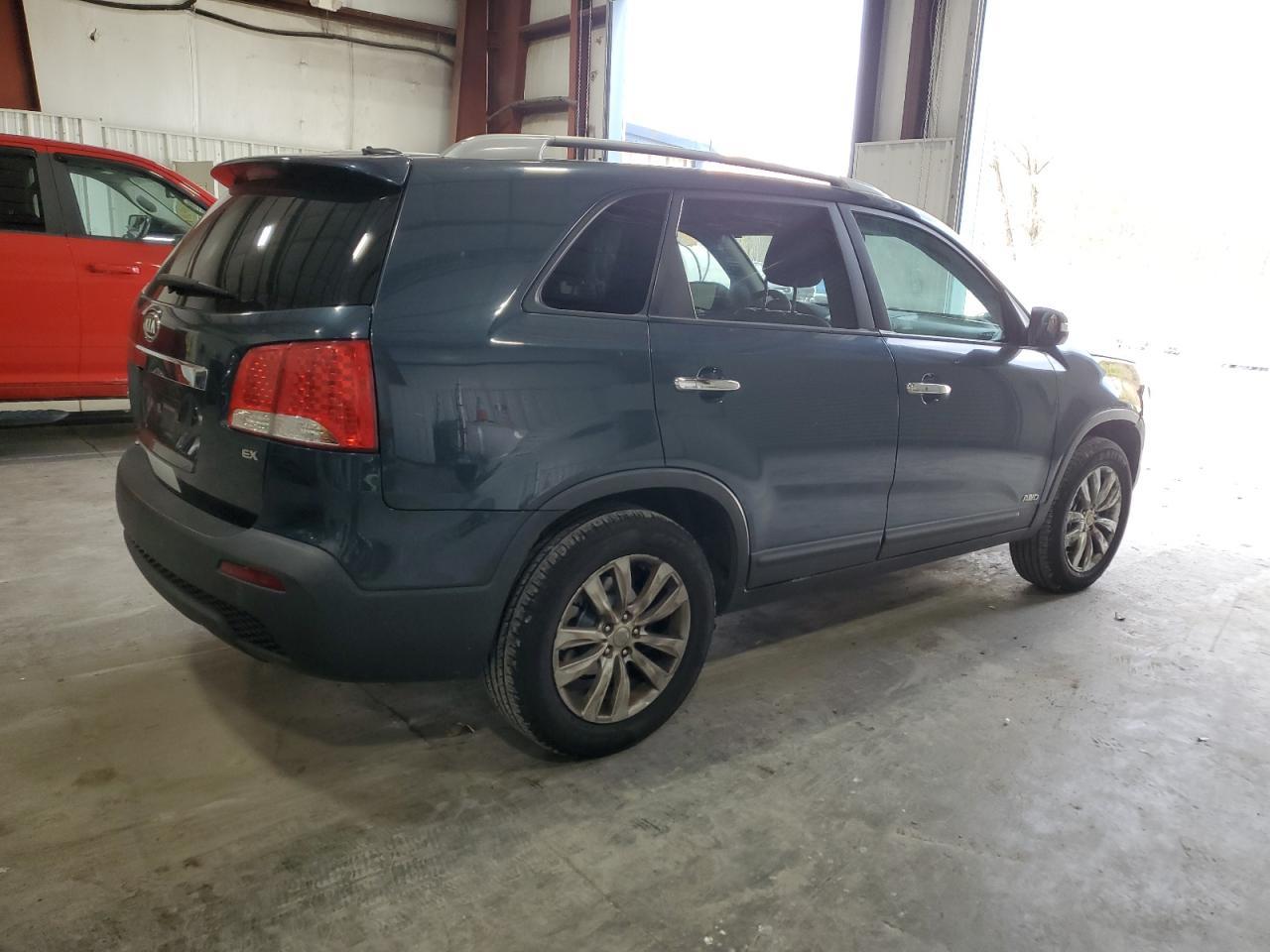 2011 KIA SORENTO