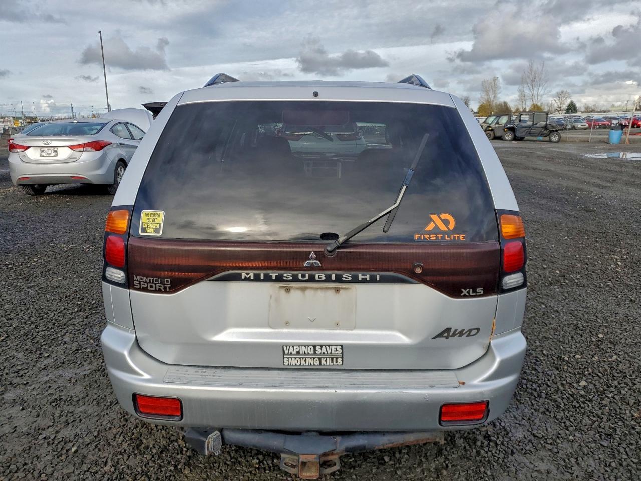 2003 MITSUBISHI Montero