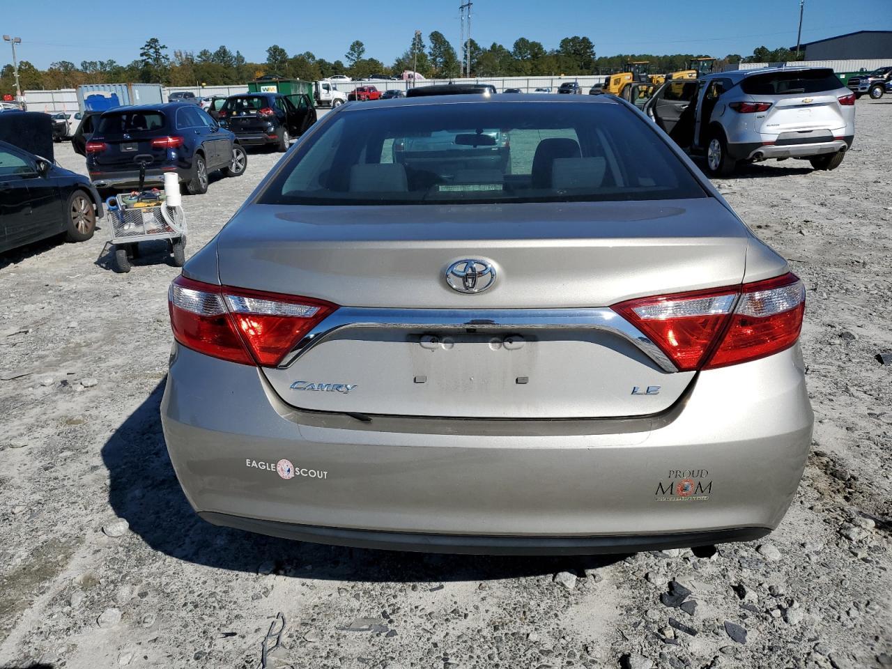 2016 TOYOTA CAMRY