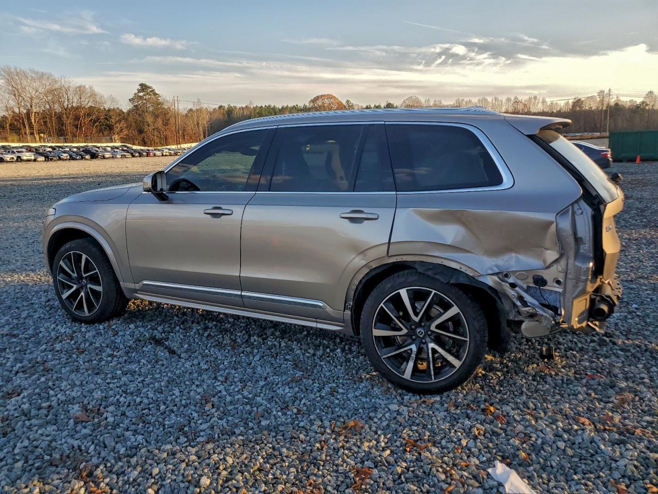 2025 VOLVO XC90