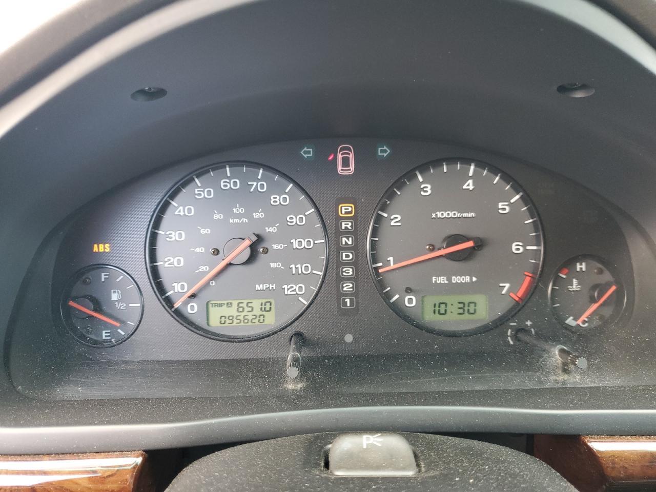 2002 SUBARU Legacy