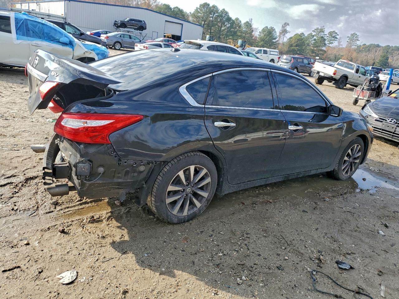 2017 NISSAN ALTIMA