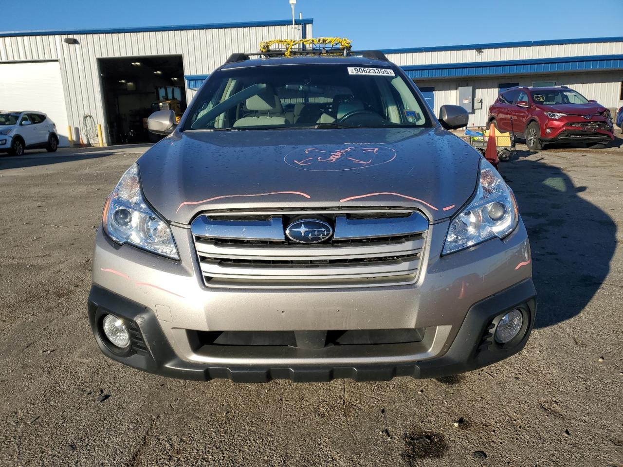 2014 SUBARU Outback