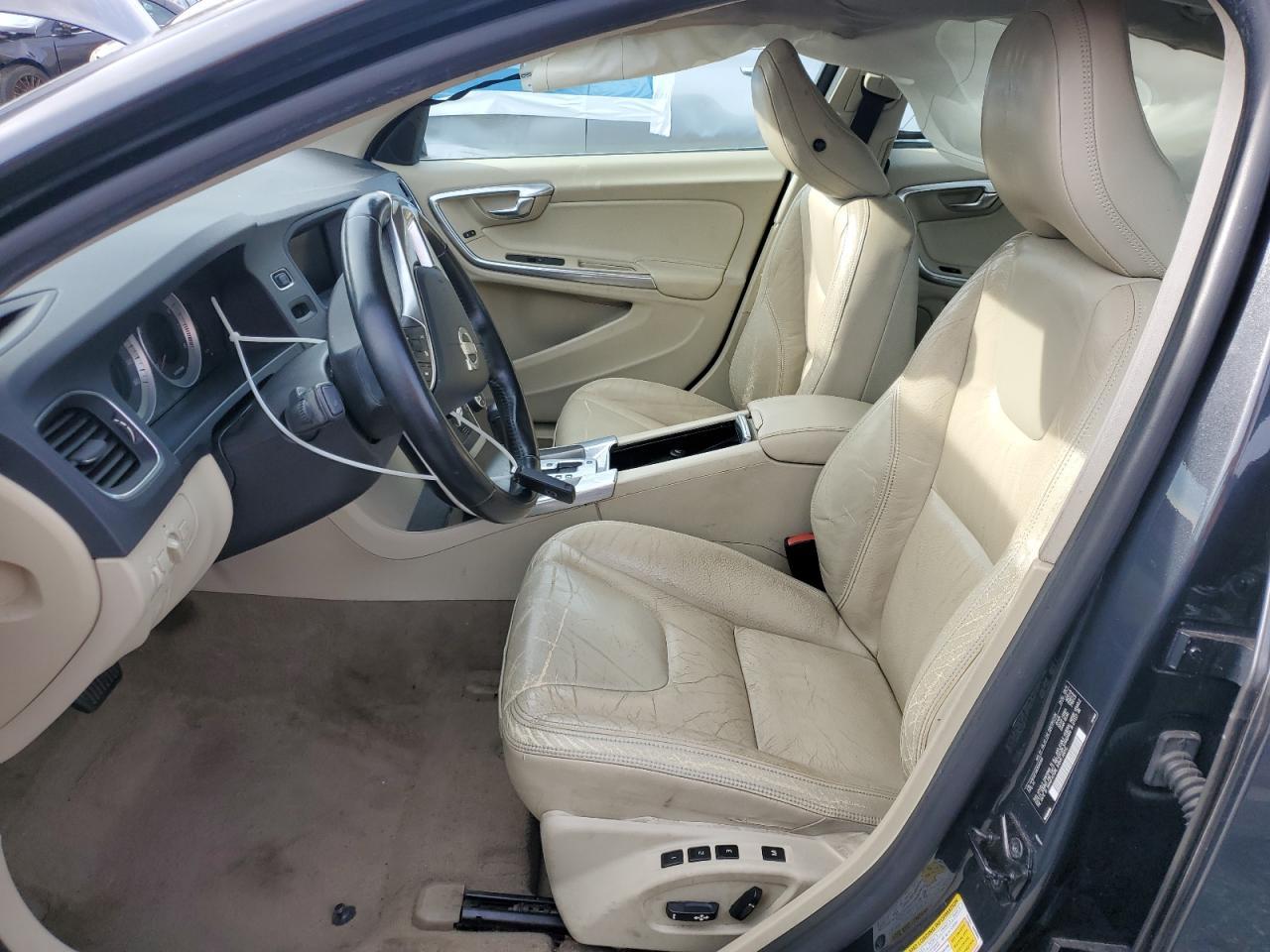 2012 VOLVO S60