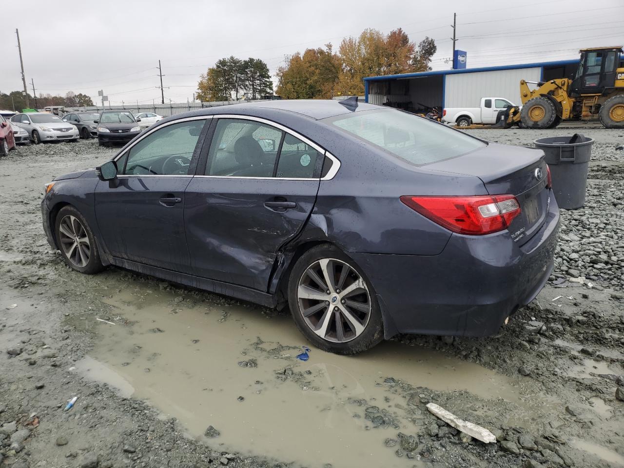 2017 SUBARU Legacy