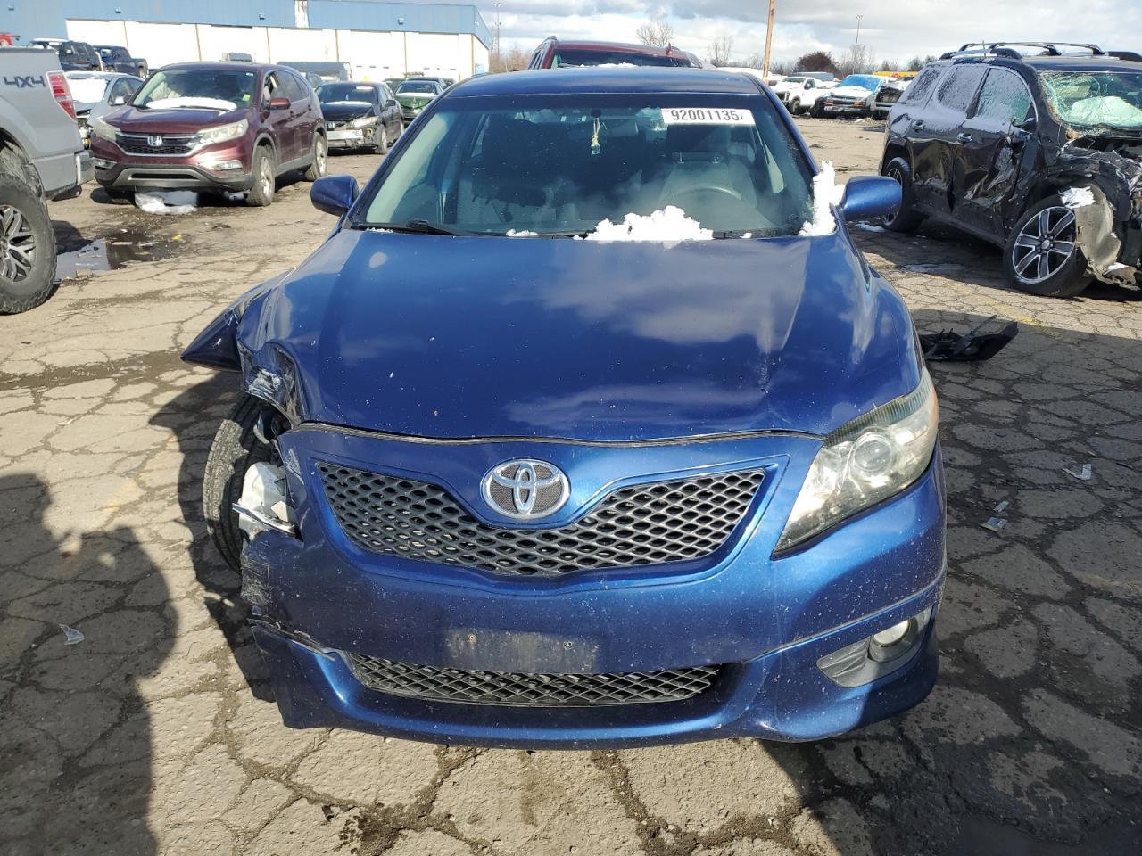 2011 TOYOTA CAMRY