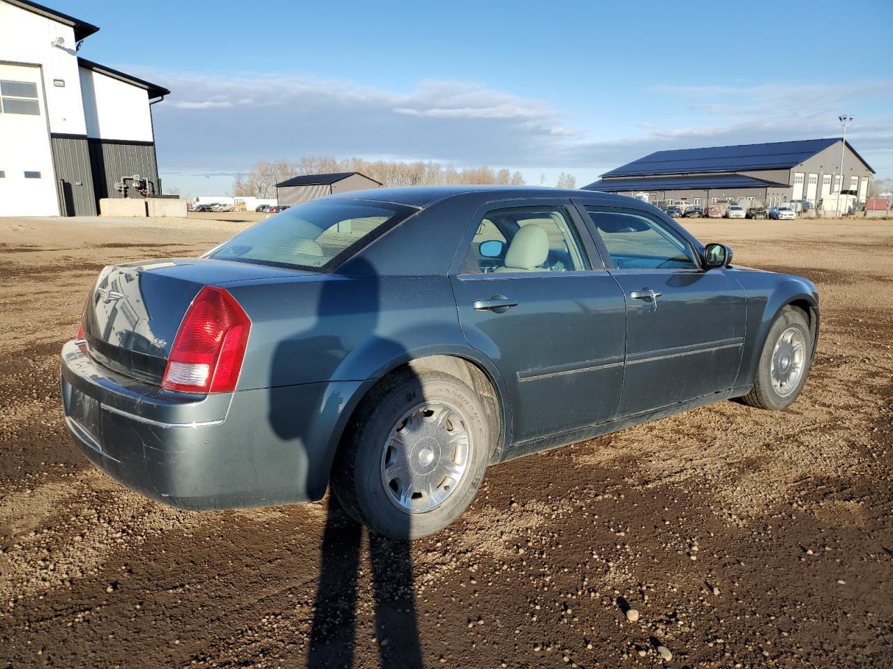 2005 CHRYSLER 300