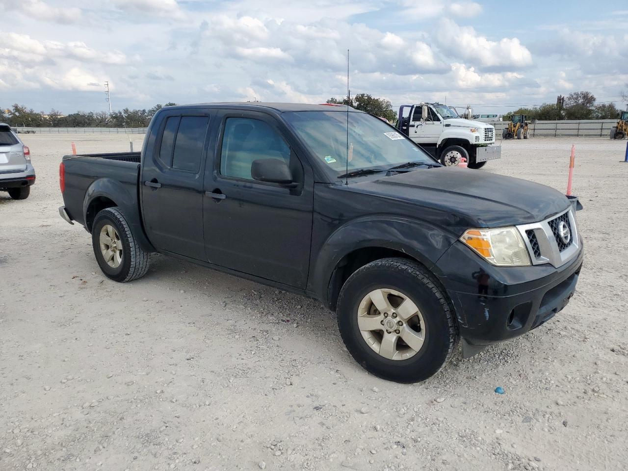 2012 NISSAN Frontier