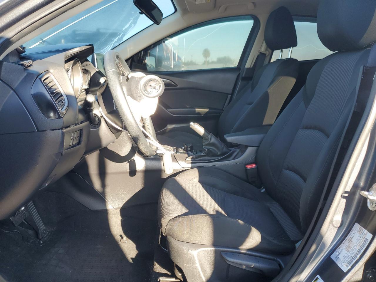 2015 MAZDA 3