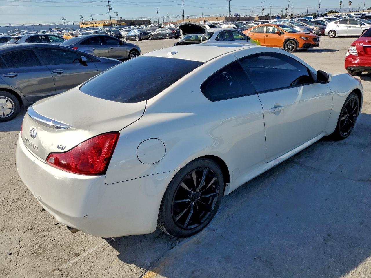 2012 INFINITI G37